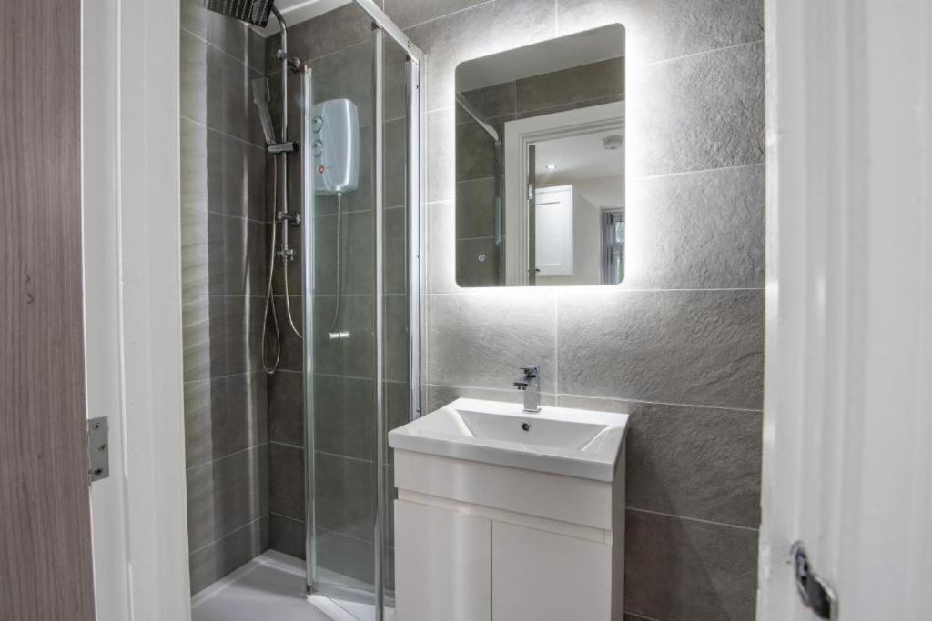 Luxurious Apartments - In Cardiff Bagian luar foto