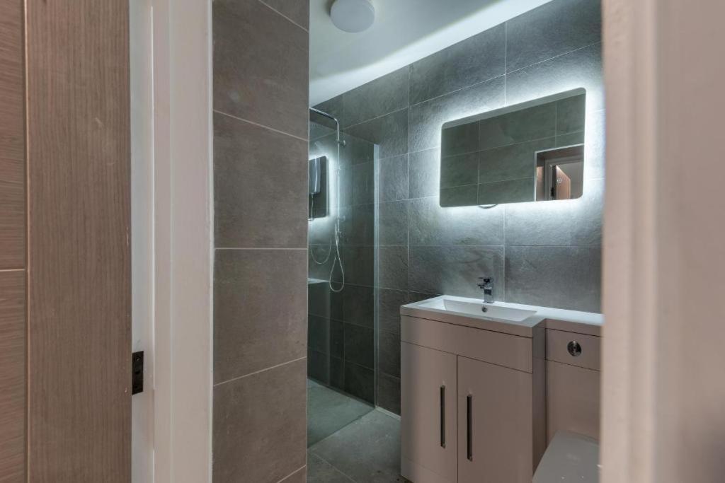 Luxurious Apartments - In Cardiff Bagian luar foto